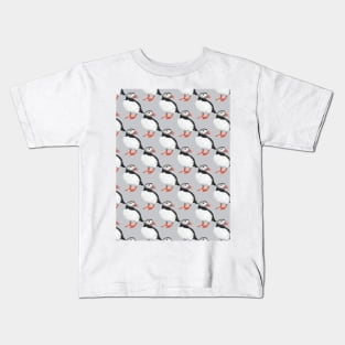 Puffin pattern on grey background Kids T-Shirt